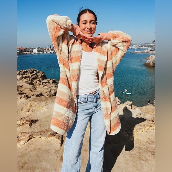 striped faux fur jacket - Picture 5 of 7